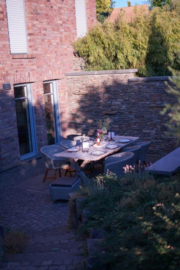 Attraktive Wohnung-Elztalidyll-Zwischen Mosel,Nuerburgring Und Burg Eltz Kollig Buitenkant foto