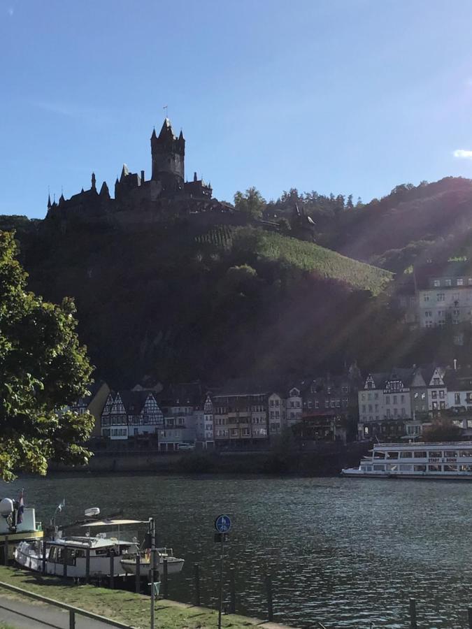 Attraktive Wohnung-Elztalidyll-Zwischen Mosel,Nuerburgring Und Burg Eltz Kollig Buitenkant foto