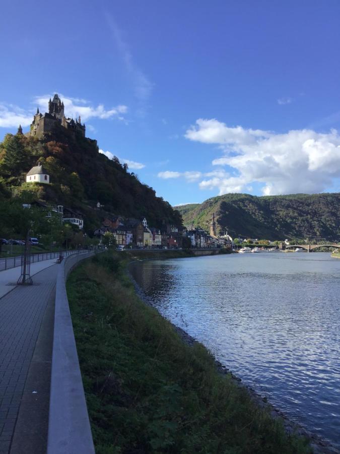 Attraktive Wohnung-Elztalidyll-Zwischen Mosel,Nuerburgring Und Burg Eltz Kollig Buitenkant foto